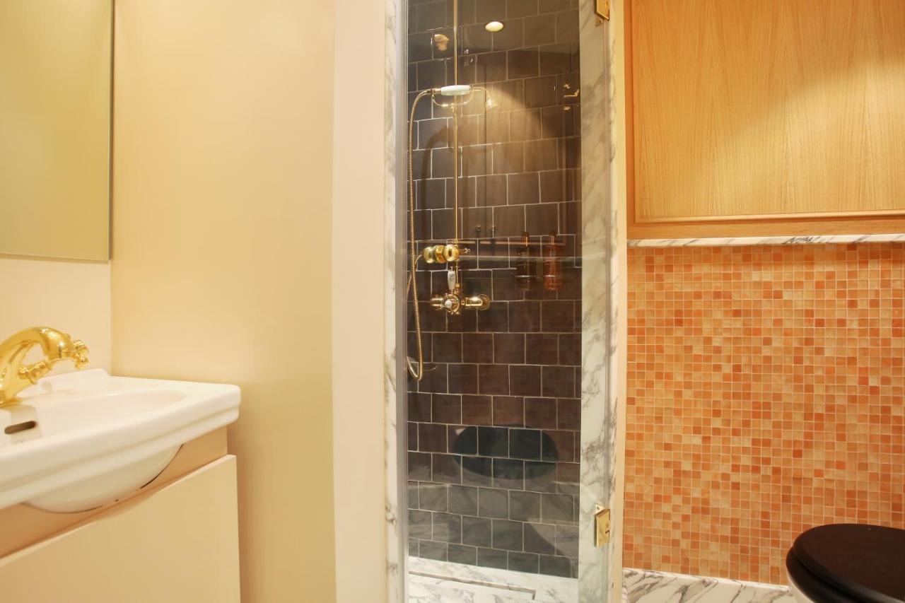 Pick A Flat'S - A Bedroom In Le Marais Parigi Esterno foto